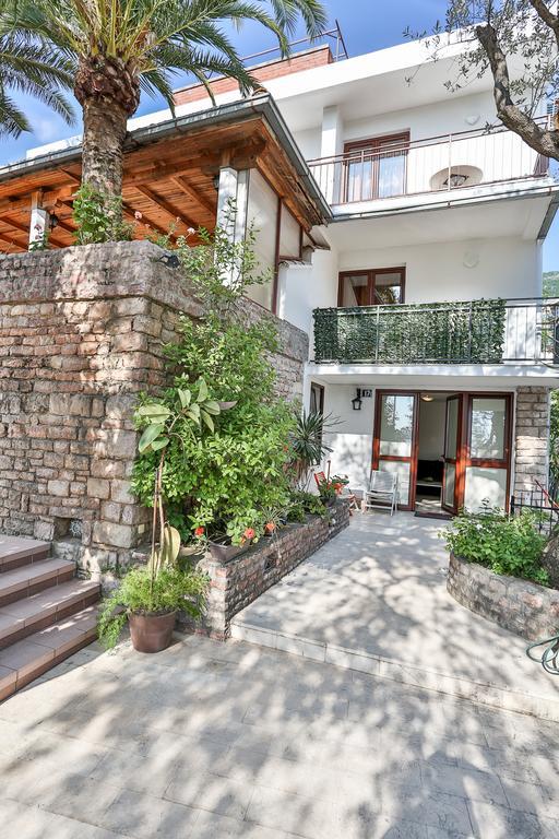 Milan'S Apartments Ilha Ilha Sveti Stefan Exterior foto